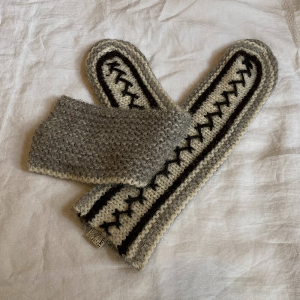 NEW - Icelandic wool socks